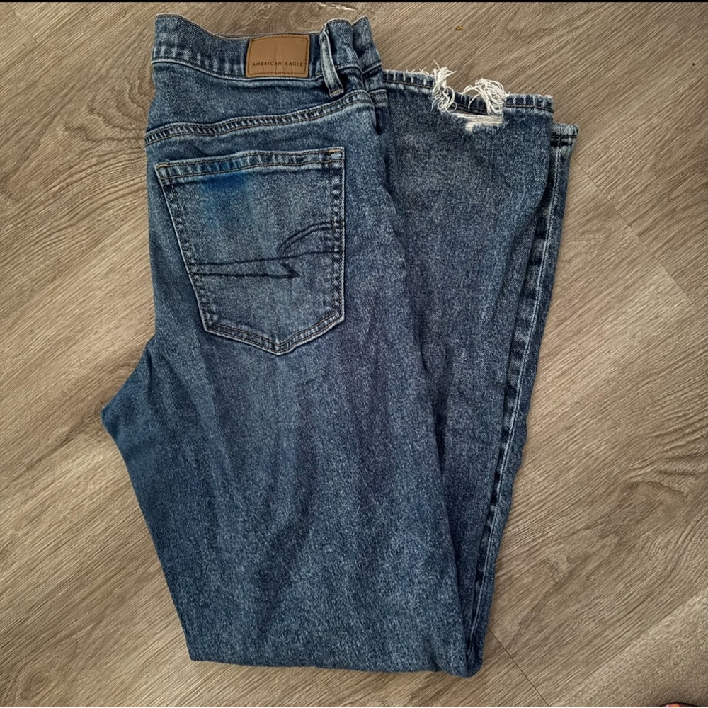American Eagle Destroyed Straight Leg Blue Jeans Women’s 6